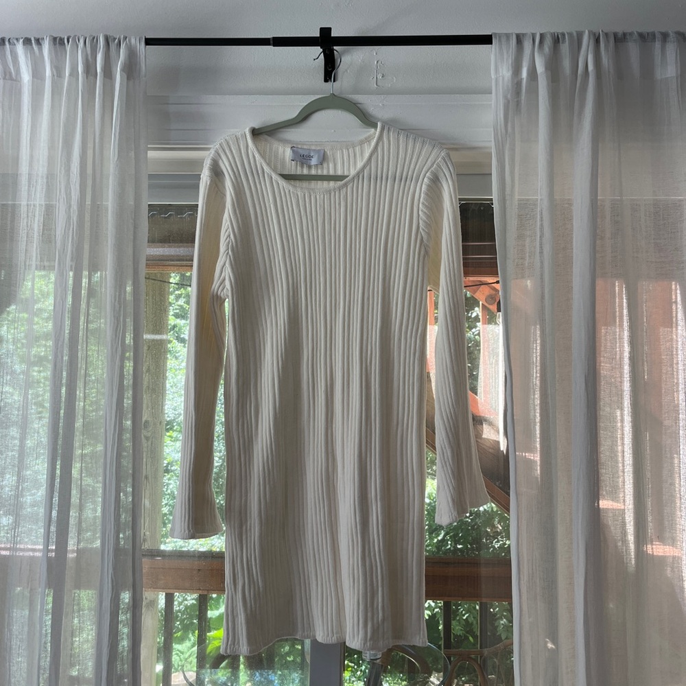 Legoe White Ribbed Long Sleeve Maternity Dress
